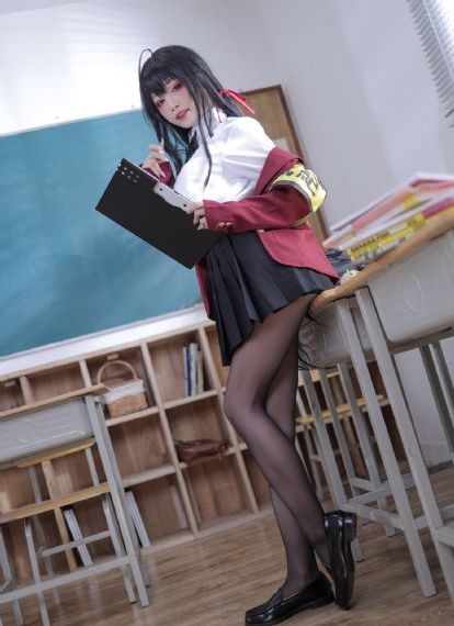 亚洲美女与野兽